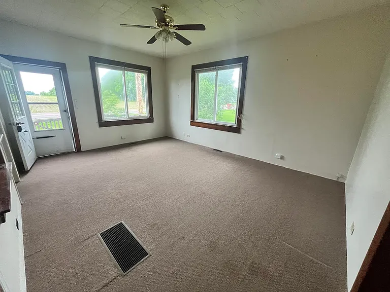 305 W Harrison St — Photo 5