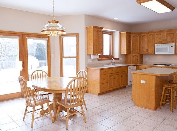 5th image of 13421 Millbank Dr