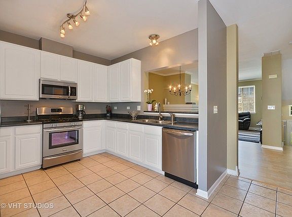 3rd image of 1814 Whirlaway Ct