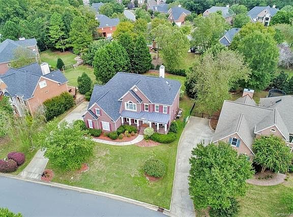 5th image of 6430 Woodleigh Oaks Dr