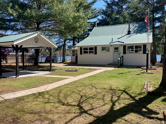 2nd image of 222 Snake Hill Rd