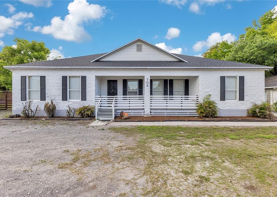 1st image of 704 Grape Ave