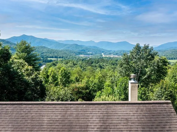 847 Scarlett Way, Young Harris, GA 30582