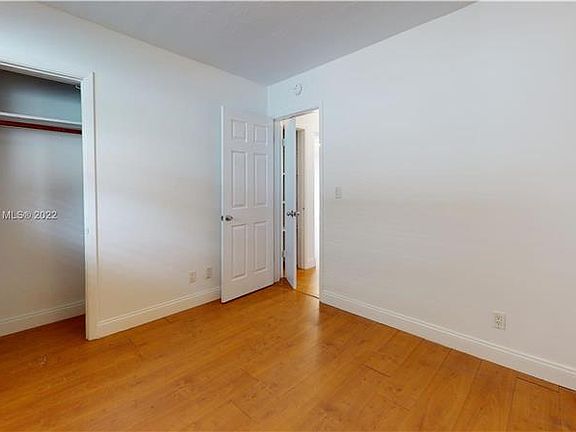 3rd image of 505 NE 30th St APT 503