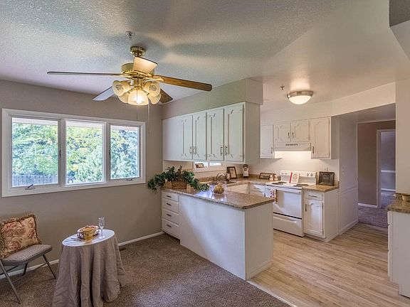 5th image of 6372 Wicklow Cir W