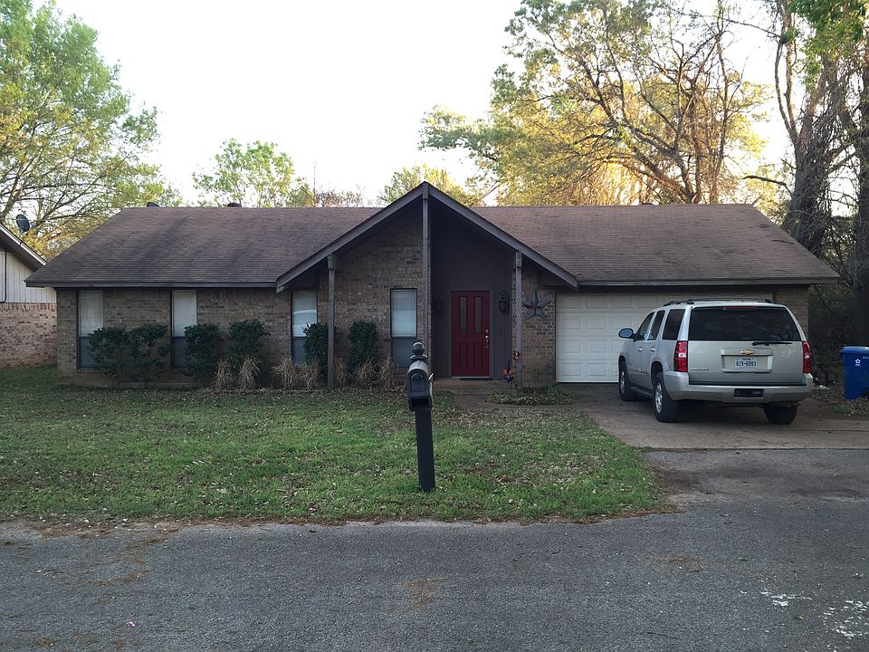 1st image of 1100 Russell Dr