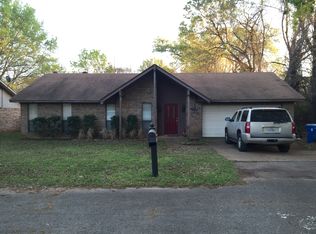 1100 Russell Dr, Whitehouse, TX 75791