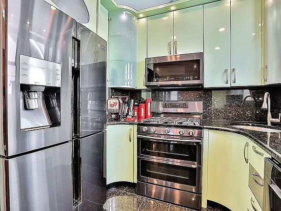 3rd image of 4202 Highland Ave #2