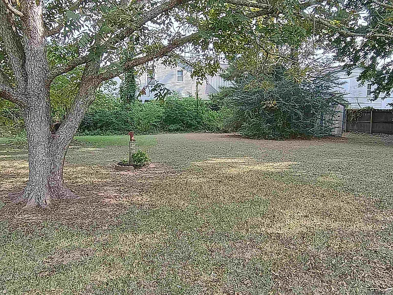 3572 Madeira Dr — Photo 11