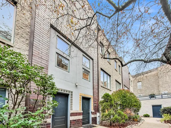 448 N Carpenter St #J, Chicago, IL 60642