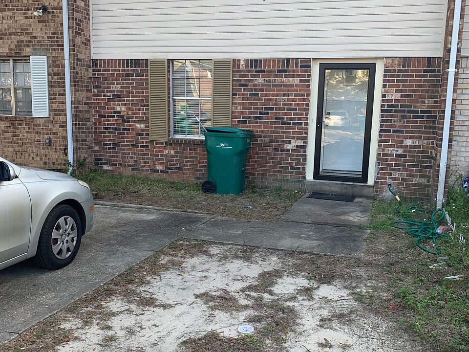 1st image of 129 Valencia Dr #129