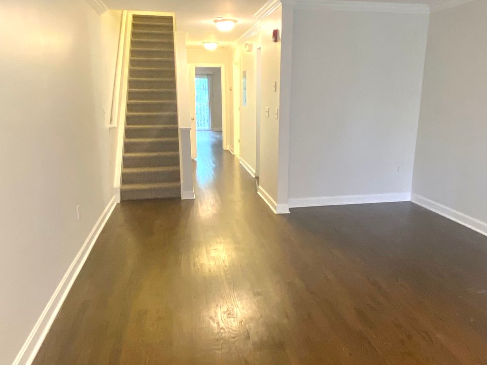 Living room 114 203