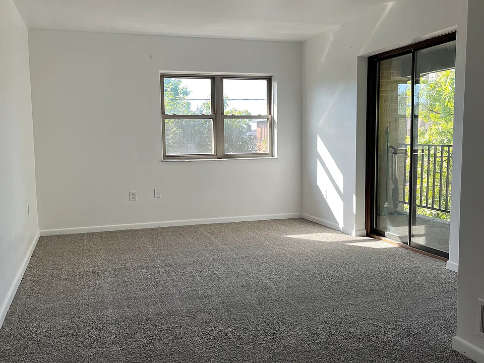 1536 Davis Ave #201
