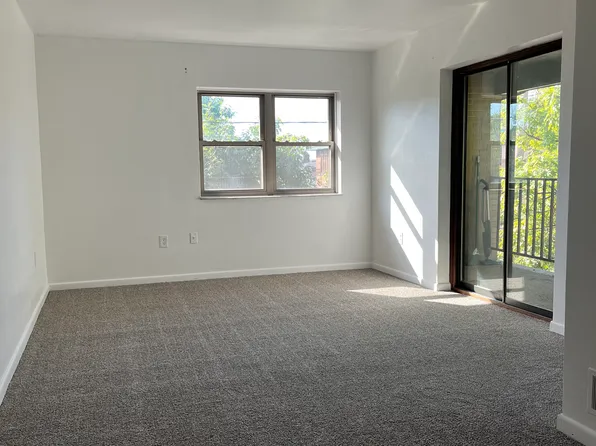 1536 Davis Ave APT 201, Pittsburgh, PA 15212