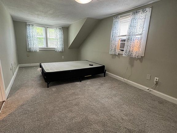 5th image of 14955 Foster Ln