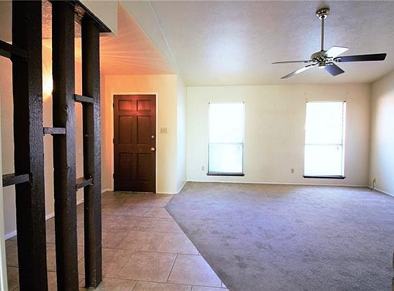 2nd image of 822 Levelland Dr