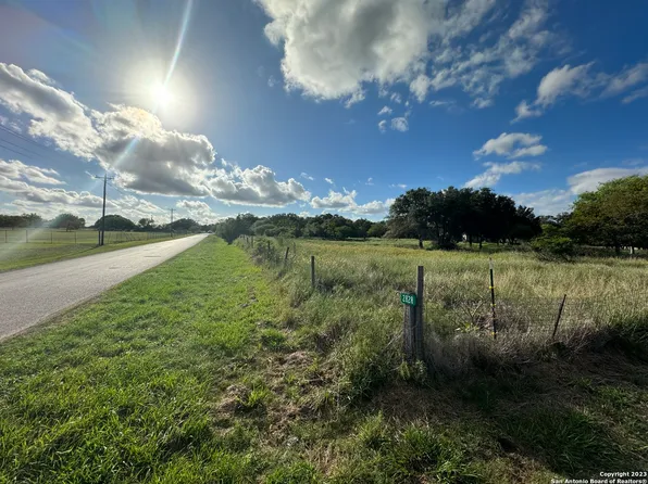 2828 Old Goliad Rd LOT 3&4, Victoria, TX 77905