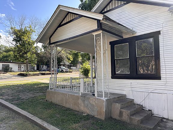 3rd image of 1319 Leal St #1