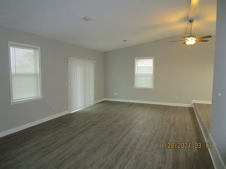 5921 Howard Rd — Photo 8
