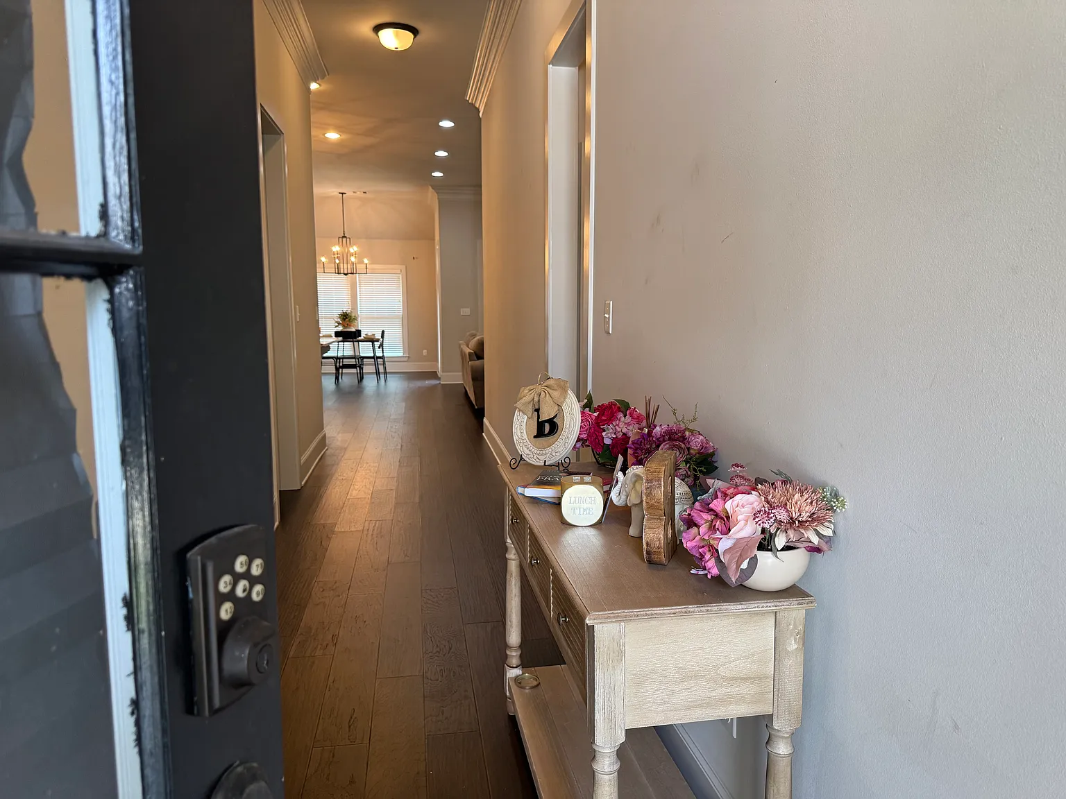 3 bed, 1753 sqft, $2,300 — Photo 4