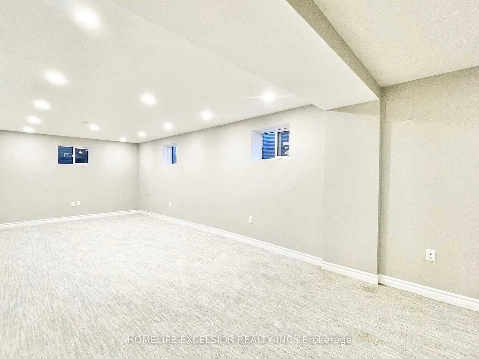 3 bed, $2,000 — Photo 2