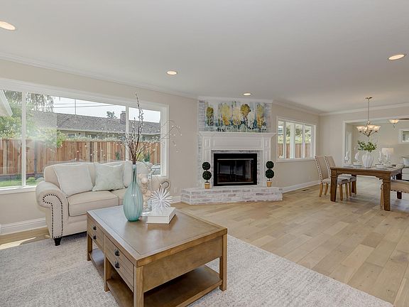 5th image of 325 Victoria Pl