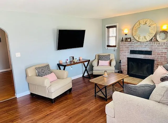 1426 Fairmount Rd — Photo 3