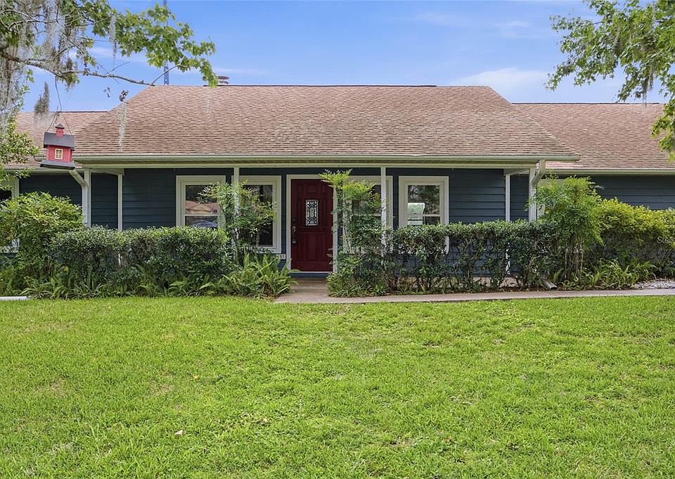 1st image of 155 SE 32nd Pl