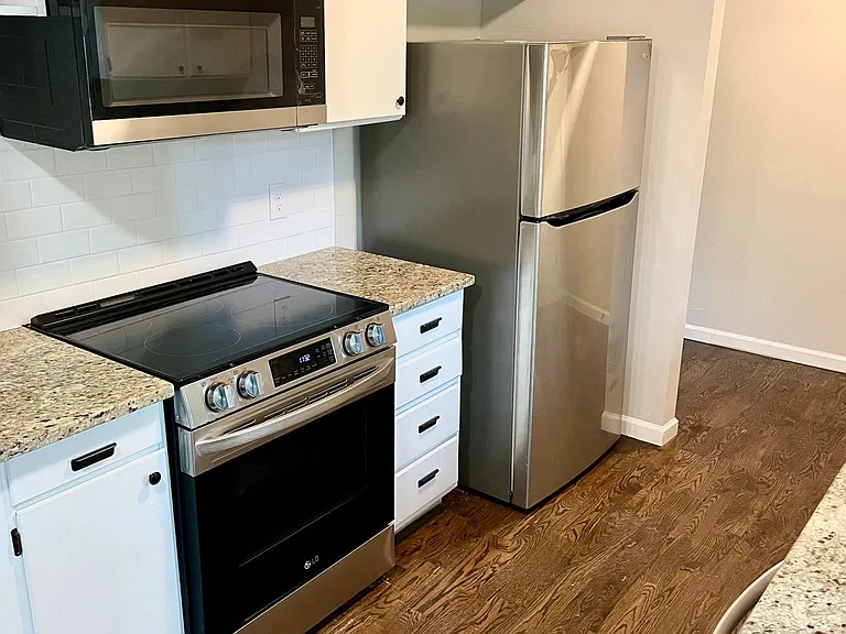 9015 Washington St — Photo 4