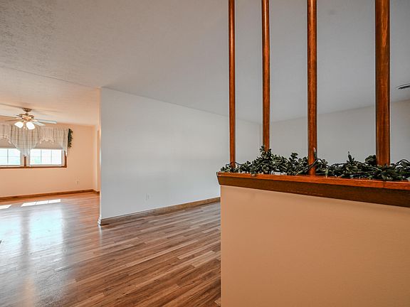 5th image of 5326 Ridgewood Rd W