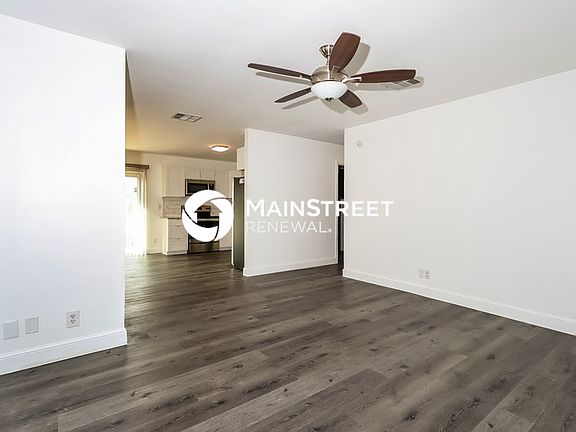 3rd image of 3577 Lothair Ave