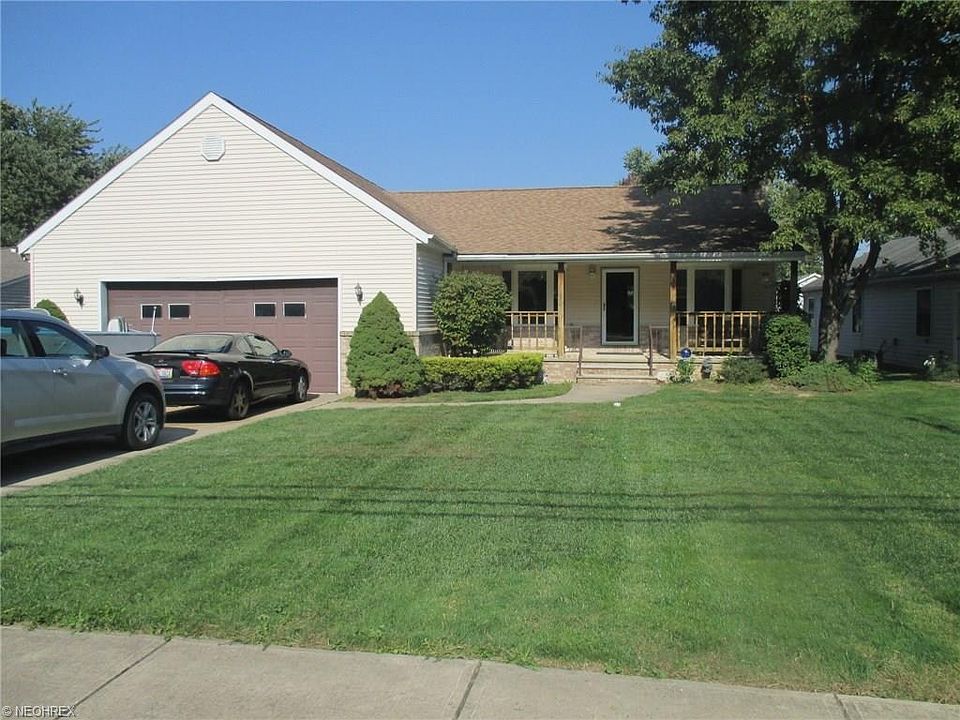 1st image of 224 Savage St