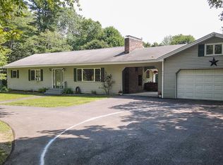 653 Moosehead Trl, Newport, ME 04953