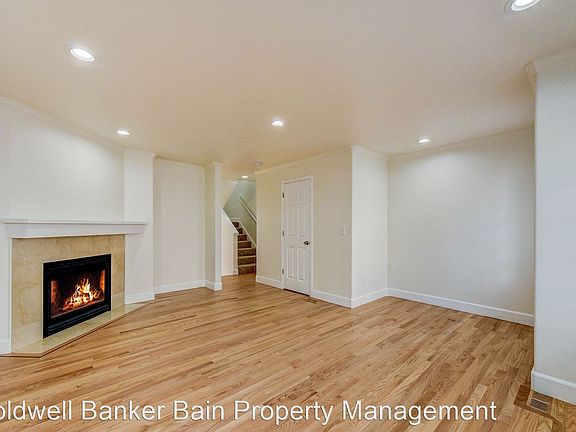 4th image of 2217 E Alder St