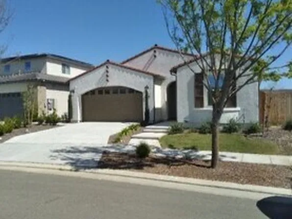 4751 Overstone Ave, Madera, CA 93636