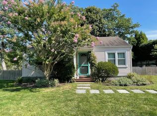 30 Maple St, Westhampton Beach, NY 11978