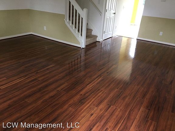 2nd image of 486 Saratoga Ct