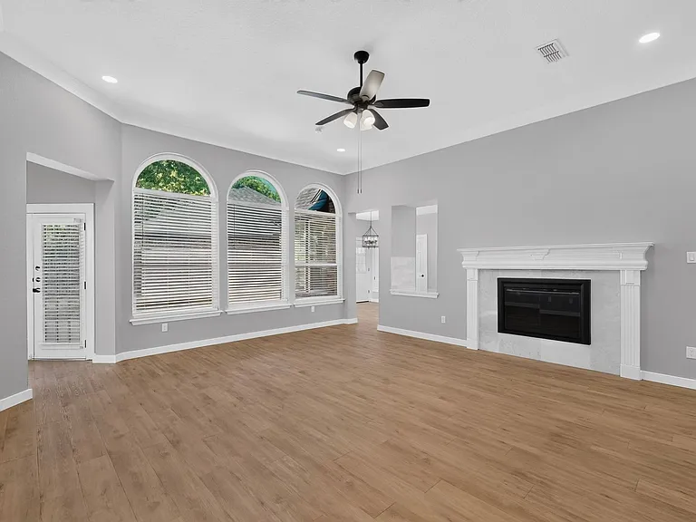 720 Cliffmoor Dr — Photo 6