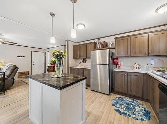 4th image of 20 Parkvue Dr