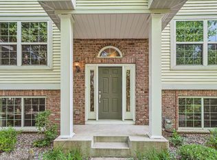15190 Farnham Ave N, Hugo, MN 55038