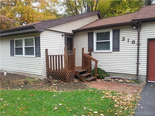 1st image of 216 Dawn Ave