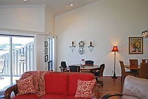 3rd image of 403 Island Dr #201