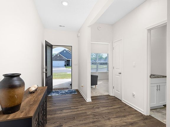 5th image of 4790 Barrett Oaks Dr