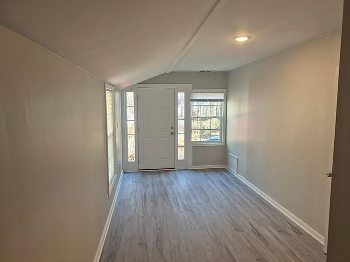 338 Shawnee Dr — Photo 5