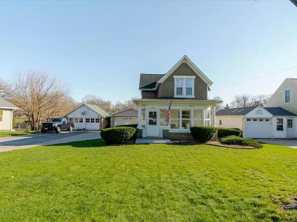 502 W Cruger Ave, Eureka, IL 61530