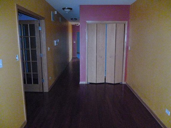 4th image of 3751 S Michigan Ave APT 1
