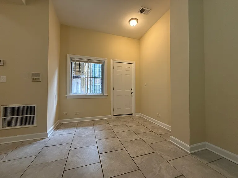 2213 W Washington Blvd #1R — Photo 3