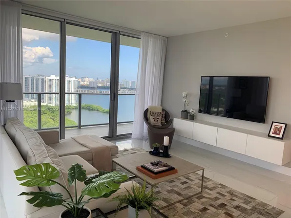 16385 Biscayne Blvd Unit 2801, North Miami Beach, FL 33160