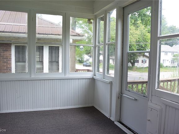 3rd image of 2886 Norwood St