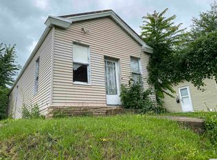1132 Adams St, Quincy, IL 62301
